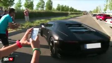 ¿Quién luce el auto más caro? ¿Real Madrid o Atlético?