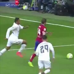 El Real Madrid pidió penalti sobre Danilo: Gabi le derribó