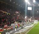 El 'Humba' de Jhon Córdoba con la hinchada del Mainz