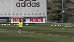 Still got it: Zidane gives crossing masterclass in Real training