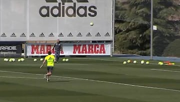Still got it: Zidane gives crossing masterclass in Real training