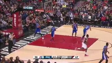 McCollum salva a los Blazers ante los resistentes Sixers