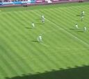 West Ham keeper Adrián scores wonder goal in friendly