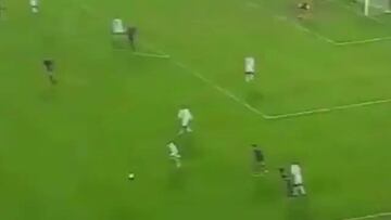 Aquel 'vacile' de Zidane y Roberto Carlos en el Camp Nou