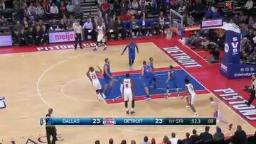 Gran triunfo de los Mavs con 29 puntos de 'papá' Barea