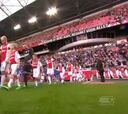 Ajax pay emotional Cruyff tribute and go top of Eredivisie