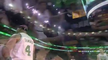 Isaiah Thomas, pequeño pero matón, golpeó a Schroder