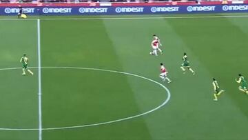 ¡Menuda clase! Así fue el espectacular pase de Özil