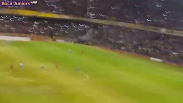 El duro cántico contra River tras el penal de Carlos Tévez