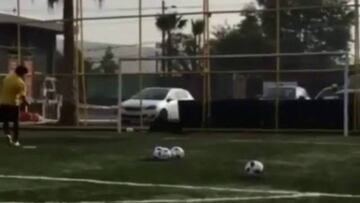 El homenaje de Claudio Bravo a conocida arquera chilena