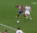 El Madrid protestó en el penalti de Pepe a Fernando Torres