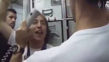 Real Madrid party on the plane home from Milan after 11th win