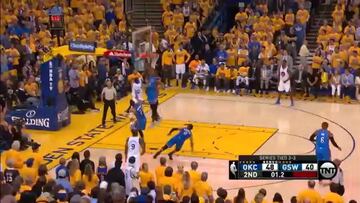 El inverosímil canastón de Curry que desató todo el vendaval