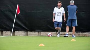 Así se pone a punto Lionel Messi para desafiar a la Roja
