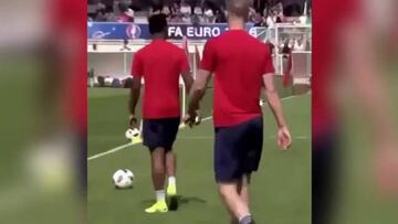 Joe Hart demostró magia con sus pies: ¡Túnel de rabona!