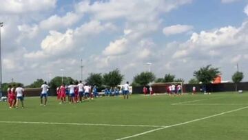 Yerry Mina apunta a la titular en el entremiento en Houston