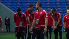 Bale saca el golfista que lleva dentro en el Stade de Lyon