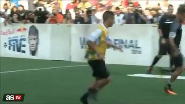 Neymar: "Recibí otras ofertas, pero estoy feliz en Barcelona"