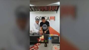 El chef James muestra su nueva especialidad culinaria