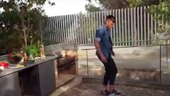 Crack Neymar: frita un huevo con sus pies