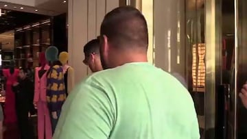 Cristiano se va de compras a Beverly Hills: ¡Locura total!