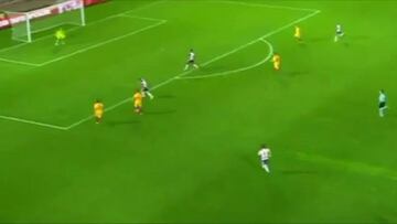 Ochoa recibió su primer gol con el Granada