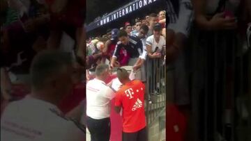 Vidal revoluciona la práctica antes de duelo con el Madrid