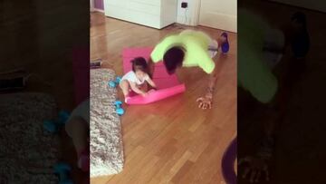 El duro entrenamiento de Gary Medel acompañado por su hija