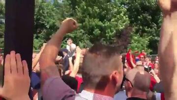 Los fans del United celebraron a lo grande el fichaje de Pogba