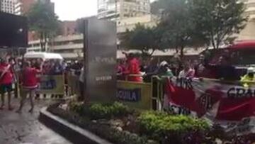 La hinchada de River Plate llega con ilusión a Bogotá