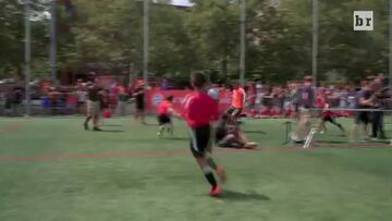 ¡Ni 25 jugadores en la barrera evitaron este golazo de Vidal!