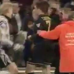 10 futbolistas de élite que se ganaron la roja en el campo