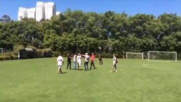 Ultras del Sao Paulo intentan agredir a los jugadores