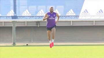 Benzema's back...much to Zidane's audible excitment!
