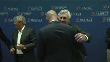 El cariñoso abrazo de Zidane y Ancelotti... ¿Y Mourinho?