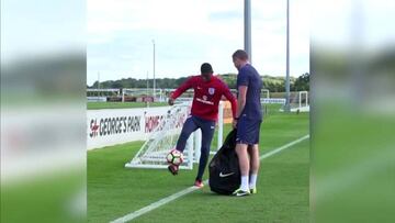 El 'Vine' de malabarista de Rashford para enamorar a Mou