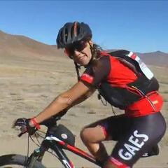 La corredora más alegre: ¡Hasta inventó una canción!