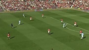 City de Bravo calienta el derbi con 5 golazos en Old Trafford