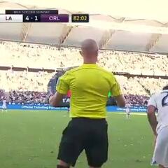 Así recibió la afición del Galaxy a Donovan en su nuevo debut