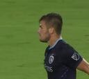 Diego Rubio anota golazo y casi mete otro de tiro libre