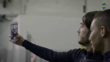 Fabra y Pérez en un encuentro íntimo con la hinchada de Boca