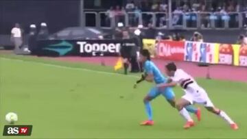 Neymar criticised at Santos for showing off