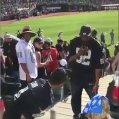 Esto pasa cuando molestas a quien no debes: una paliza