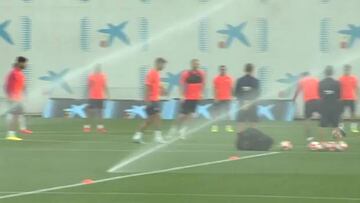 Rakitic takes out Neymar! But how did the Brazilian react?