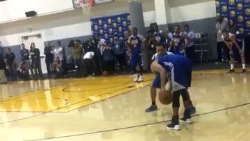El nuevo drible de Curry para romper la cadera a sus rivales