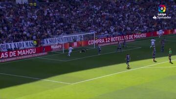 El Eibar sufrió en 2015 un cabezazo letal de Chicharito