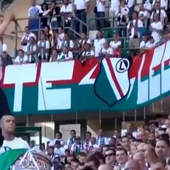 Las barbaridades que lían los ultras del Legia en su estadio