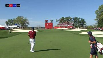 El increíble eagle de Patrick Reed es para verlo en bucle