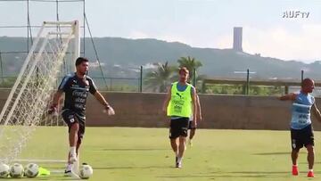 ¿Cómo le fue a Luis Suárez de arquero?