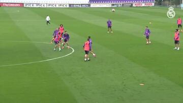 Bale Airlines: Welsh ace has a spring in his step in training